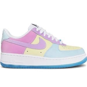 Womens Nike Air Force 1 Color Changing, Size 9